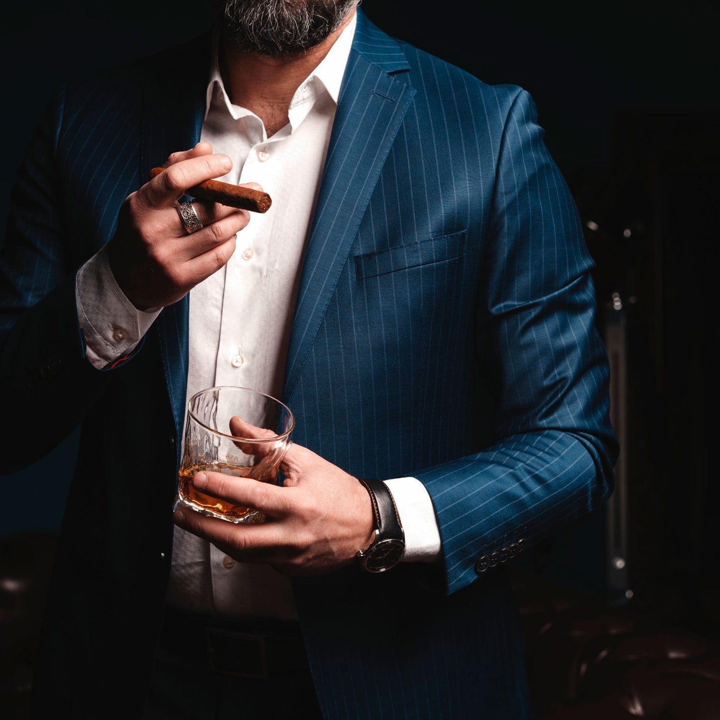 Premium Cigar Wood Box with Glass Top - Elegant Cigar Storage Solution