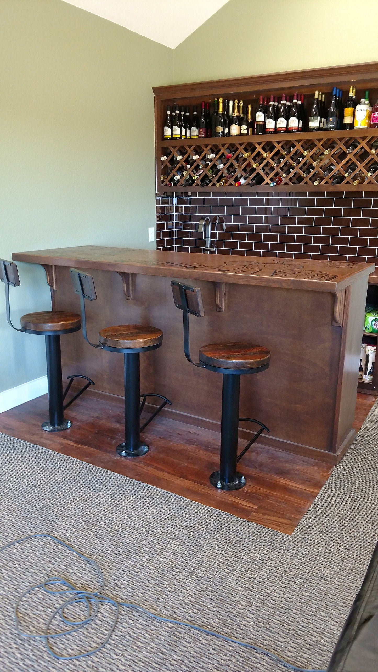 Bolt Down Bar Stools with Footrest, Swivel Bar Stools, Restaurant Bar Stool, Industrial Counter Height Stool with Backrest